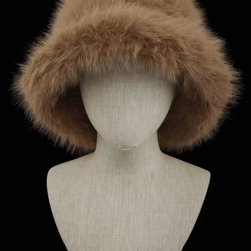 Elegant Tan Fur Hat